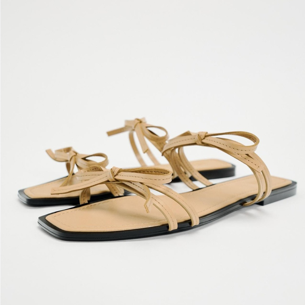 BOW TRIM FLAT SANDALS - Picture 5 of 8